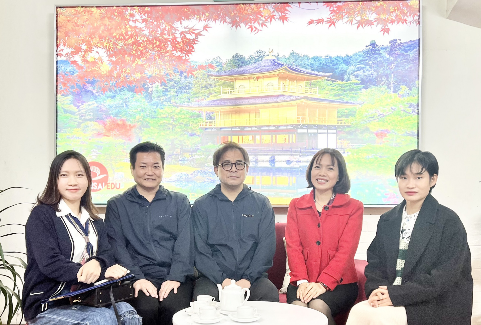 ajisai-va-truong-apu